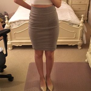 F21 pencil skirt
